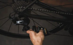 Dynamic Lubrifiant Pour Chaînes Dry Lube 100 Ml 7 Dynamic Lubrifiant Pour Chaînes Dry Lube 100 Ml -Vélo Pièces Magasin DY 044 Dynamic dry lube use