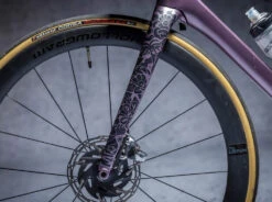 Dyedbro Kit De Protection De Cadre Victor Brousseaud AS Gravel -Vélo Pièces Magasin Dyedbro Victor Brousseaud AS Gravel Rahmenschutz Kit GB 33322 3