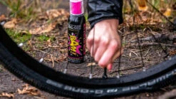 Muc-Off B.A.M ! Mousse De Latex Anti-crevaison 125ml -Vélo Pièces Magasin Muc Off B A M 20032 4