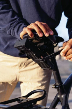 Abus SH-SF Adaptateur Pour Fixation De Selle, Housse De Pluie Incluse -Vélo Pièces Magasin abus 67866 20113931 SH SF Adapter fur Sattelbefestigung inkl Regenuberzug 4